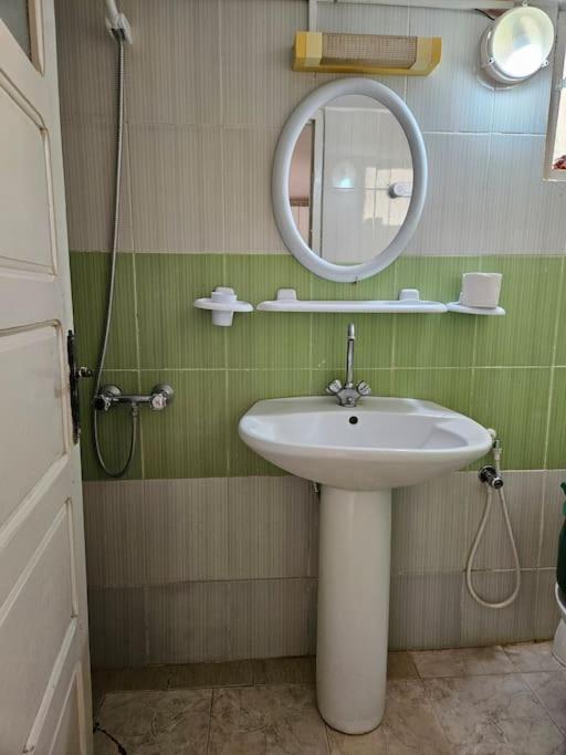 Hadhri Appartement Tozeur Exteriör bild